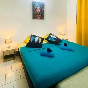 Hostel K-wan - Proche Plages, Deshaies